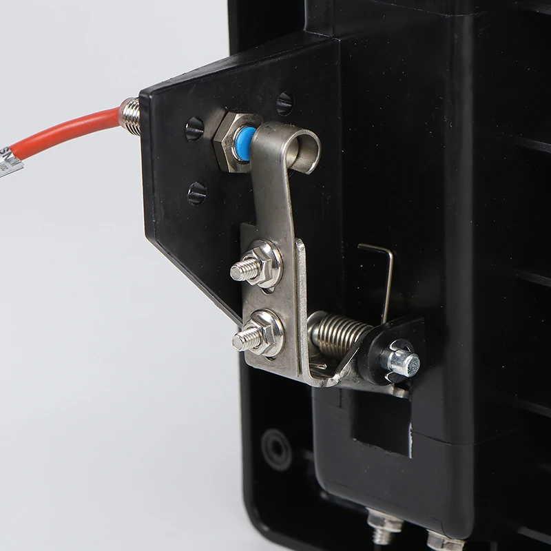 DT-PNH-D with Low-Temperature Hall Switch &mdash; wiring detail