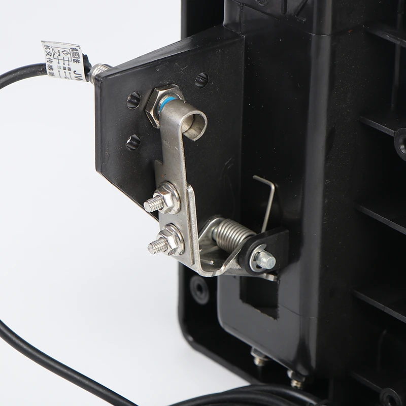 DT-PNH-D with Hall Switch &mdash; switch detail